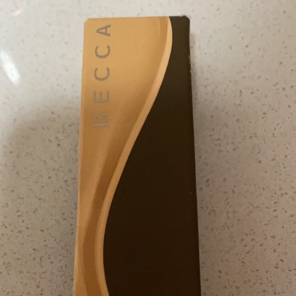 Becca Ultimate Coverage Longwear Concealer (Linen)